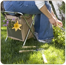 sgabello-portattrezzi-lavori-giardino